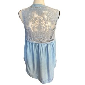 Anthropologie Holding Horses Chambray Sleeveless Woven Back Hi Low Blouse Size 4